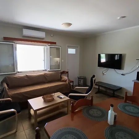 Ainos Tatil Evi